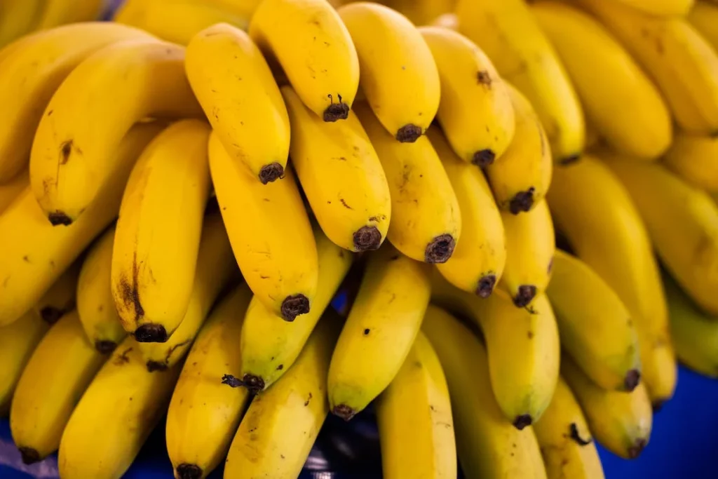 This image has an empty alt attribute; its file name is banana-1024x683.webp